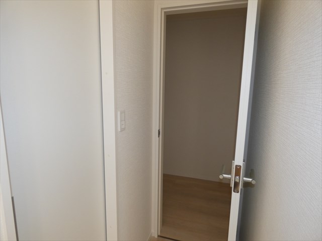 5454　クレイドルガーデン三沢市松園町第5　新築分譲住宅　5号棟※ただいま商談中です 納戸1.5帖