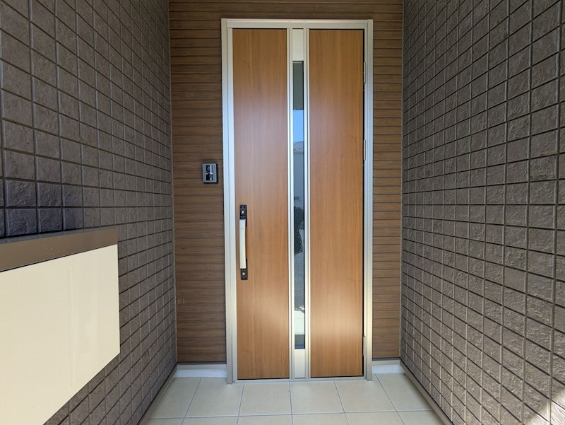 5489　クレイドルガーデン八戸市尻内町第14　新築分譲住宅　4号棟※ただいま商談中です 現地写真（玄関）