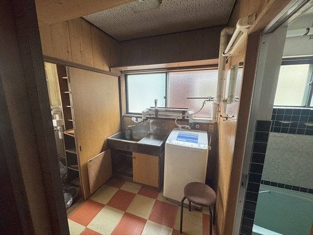 5525　八戸市大字沢里字休場　中古住宅 内観写真（洗面台・洗面所）