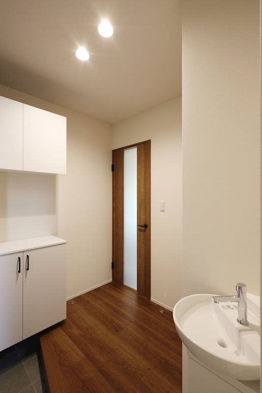 5535　サンシティ沼館No.2　建売住宅 現地写真（玄関）