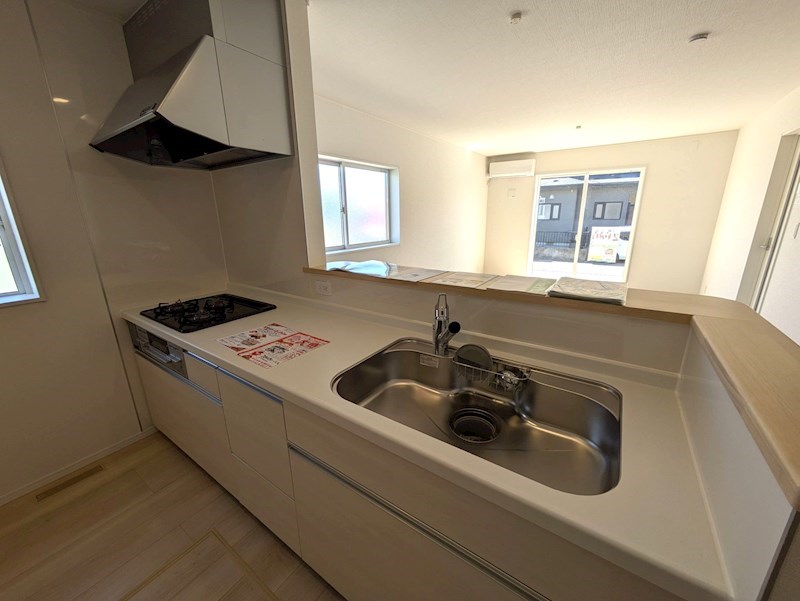 5488　クレイドルガーデン八戸市尻内町第14　新築分譲住宅　3号棟※ただいま商談中です 内観写真（キッチン）